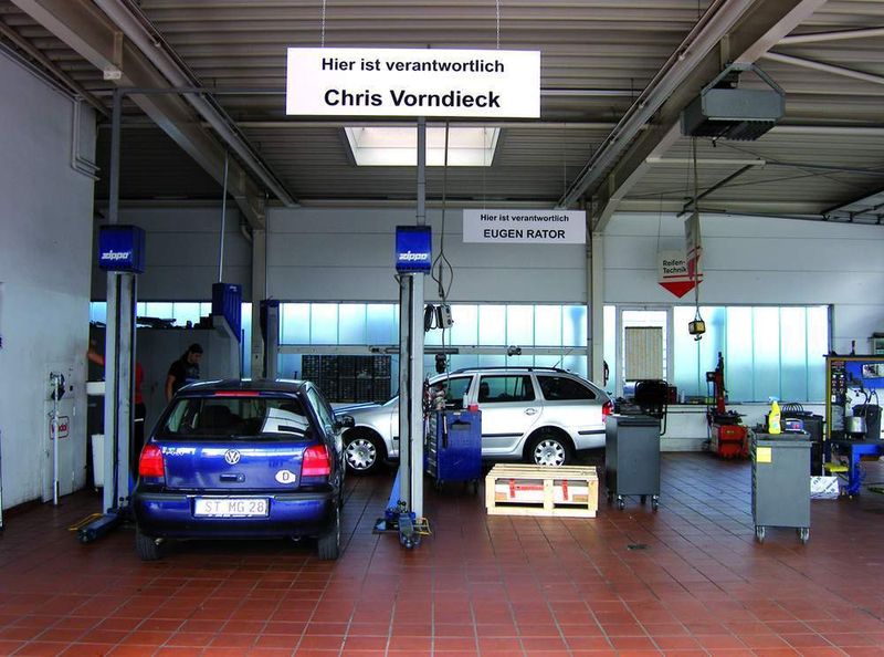 Die blitzsaubere Werkstatt führte bis vor einem Jahr sein Vater. Jetzt ist Carlo Jesse dort der Chef. (Archiv: Vogel Business Media)