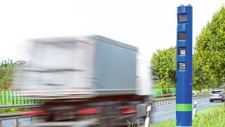 Seit dem 1. Juli 2024 sind Mautkontrollsäulen für 300.000 Fahrzeuge mehr in Deutschland relevant. Sie sind nun mautpflichtig. (Bild: Toll Collect)