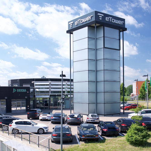 Auf dem Gelände des ehemaligen Smart-Centers in Garbsen bei Hannover ist seit 2016 das Autohaus E-Tower zu Hause.