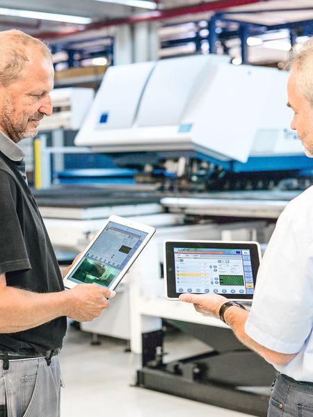 Die Digitalisierung ist in der Industrie nicht aufzuhalten, weshalb Trumpf eine eigene Tochtergesellschaft für Industrie 4.0 namens Axoom gegründet hat. (Bild: Trumpf/Cira Moro)