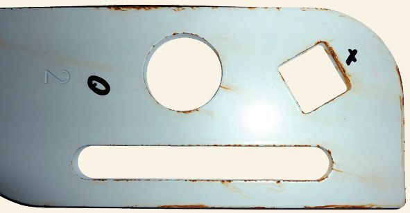 Bild „Unbearbeitet 2“: Das Blechteil weist nach einem 150-stündigen Salzsprühtest entlang der Schnittkante Rost auf. Bild: Lissmac (Archiv: Vogel Business Media)