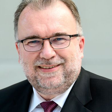 Siegfried Russwurm will als Acatech-Präsident Forschungseinrichtungen und Unternehmen mehr Freiraum zum Entwickeln unkonventioneller Lösungsansätze bieten. (Bild: Von Berlin 2020 E - Eigenes Werk, CC BY-SA 4.0, https://commons.wikimedia.org/w/index.php?curid=97229457)