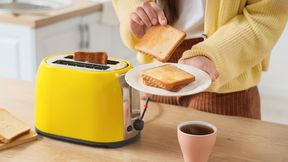 Toastbrot, Kaffee, gebratenes Fleisch: Durch Erhitzen entstehen in Lebensmitteln neue Verbindungen. (Symbolbild) (Bild: © Pixel-Shot - stock.adobe.com)
