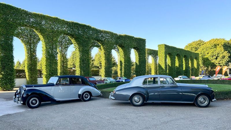 Bentley R-Type (links) und S2 (Bild: Peter Diehl)