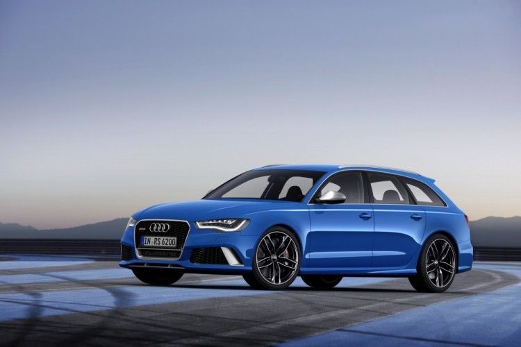 Acht Zylinder und vier Liter Hubraum bietet die 2013er-Version. (Foto: Audi)