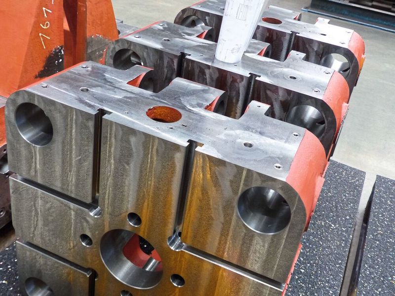 Bearbeitet werden auf den Maschinen der Baureihe HF überwiegend Wiederholteile mit Losgrößen zwischen einem und zehn Stück. Die dafür vorgesehenen Toleranzen sind demnach problemlos zu erreichen. (Bild: Gebr. Heller Maschinenfabrik GmbH)