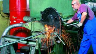 Das BGH-Werk in Lugau setzt bei der Verarbeitung von Edelstahl zu hochwertigen Halbzeugen auf Ruwac-Absauganlagen.  Bild: Ruwac-Industriesauger (Archiv: Vogel Business Media)