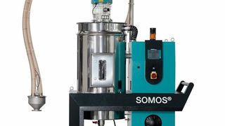 Der Peripherie-Entwickler Protec zeigt auf der Fakuma in Halle B3 am Stand 3119 ein zentrales Modul der zukünftigen Hardwarelösung für eine neue Art des physikalischen Schäumens ohne Umbau vorhandener Spritzgießmaschinen: den mobilen Granulattrockner der RDM-Reihe mit integrierter Trockenluftförderung, der zusammen mit einem noch zu entwickelnden Autoklav zu einer einheitlichen Peripherie kombiniert wird. (Protec)