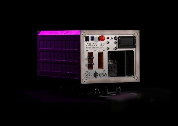 ATLANT 3D hat die Zero-Gravity-Druckeinheit mit Direct Atomic Layer Processing (DALP) entwickelt. Damit lassen sich Sensoren und Beschichtungen im Weltraum herstellen. (Bild: ATLANT 3D)