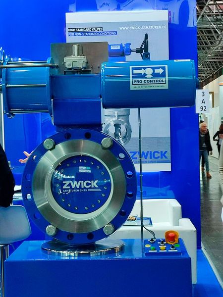 ...Absperrklappen wie hier bei Zwick (deren 3-fach exzentrische Tri-Shark auch auf der Valve World im Mittelpunkt stand)... (Bild: PROCESS/Stephan)