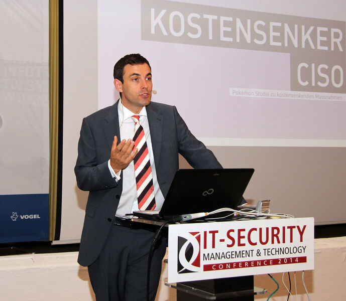 Mit seiner Keynote »Cybersecurity 2014 – Aktuelle Trends unter besonderer Berücksichtigung der Relevanz für Entscheidungsträger« eröffnete Prof. Dr. Marco Gercke vom Cybercrime Institute den Fachkongress (Vogel IT-Akademie)