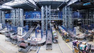 Das Operations Center von Digitec Galaxus in Wohlen wird jetzt mit Ferag Skyfall ausgerüstet. (Bild: Ferag)