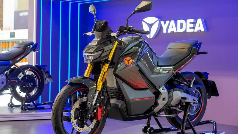 Yadea hat auf der EICMA 2022 mit der „Keeness VFD“ sein erstes Elektro-Motorrad vorgestellt.(Bild:  EICMA)