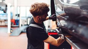 Die Auslastung der Kfz-Werkstätten ist seit Jahren hoch. Ob sich die Quote verändert hat, und wie es dem Autohandel momentan geht, fragt der ZDK in einer halbjährlichen Umfrage ab. (Bild: Pro Motor)