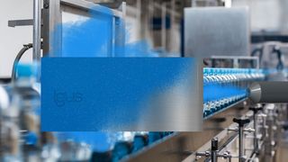 Der aufsprühbare Igus-Tribo-Beschichtungskunststoff IC-05 ist FDA-konform und hält viermal länger durch als andere, die für Dosiersysteme und Förderbänder bisher genutzt werden. (Igus)