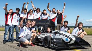 Der grimsel 2016: Für den aktuellen Weltrekordversuch wurde der Elektro-Rennwagen optimiert.  (VACUUMSCHMELZE)