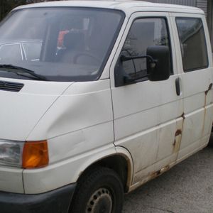 Große Herausforderungen für die Jugendlichen beim Projekt der Kfz-Innung Göppingen: Ein alter VW T4 musste wieder flott gemacht werden.