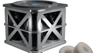 Propulsion engine and fuel for satellites developed by Letara Ltd. (Bild: Toyoda Gosei/Business Wire)