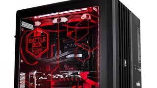 Haswell-E-Prozessor mit Wasserkühlung, zwei Geforce GTX 780 Ti und PCI-Express-SSD: Mifcom setzt in der Battlebox MSI Godlike Edition nur Komponenten mit maximaler Performance ein. (Bild: Mifcom)