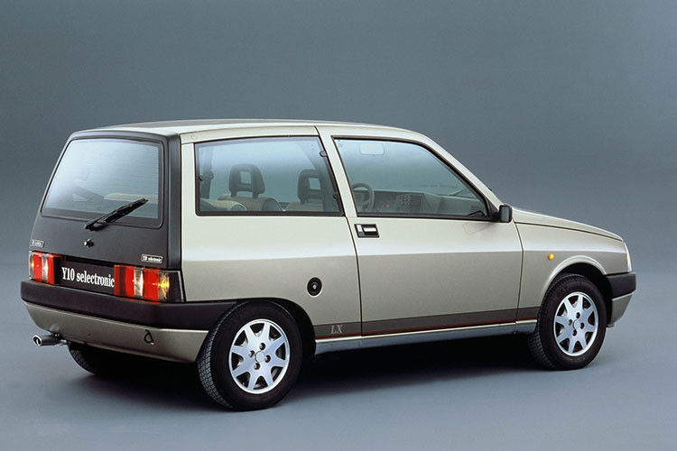 1989 gab es das erste Facelift, unter anderem mit neuem Selectronic-Getriebe... (Foto: Lancia)