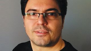 Dipl-Ing. Petros Michos von der Key to Metal AG stellt auf dem Leichtbau-Gipfel die Funktionalität der „Total-Materia-Datenbank“ vor.  (Key to Metals)