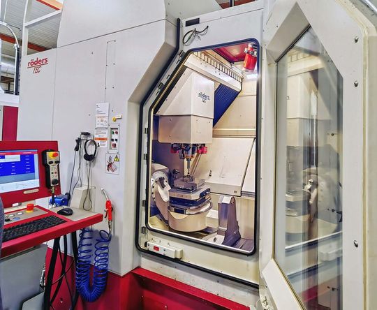 Gerhard Rauch currently uses five automated Roeders RXP series 5-axis machining centres.(Source:  Hurco)