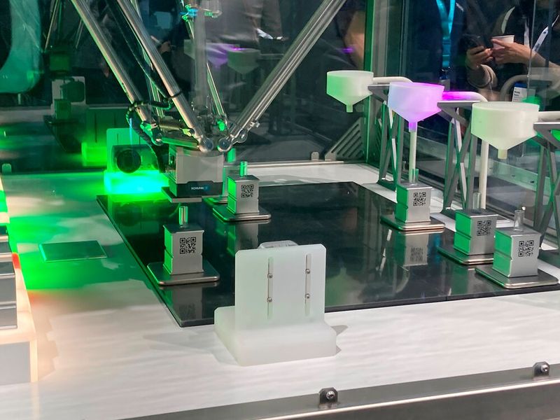 Dabei ging es um die durchgängig digital abgebildete Prozesskette von der Produktentwicklung bis zur Abfüllung... (Bild: Stefanie Michel)