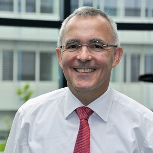 Dr.-Ing. Joachim Heck: „Die Parallelschaltung von Mikroreaktoren (Numbering-up) ist nicht zielführend, da Laboranlagen die Anforderungen von Produktionsbetrieben wegen fehlender Robustheit nicht erfüllen.“