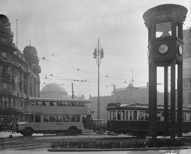 Das Herzstück der ersten zentral und elektrisch gesteuerten Ampel funktioniert wie eine Spieldose: Ein Elektromotor dreht eine mit Metallkontakten bestückte Walze in festgelegtem Tempo. (Bild: Creative Common)
