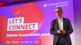 Peter Ganten, CEO der Univention GmbH, sagt in seiner Keynote: Digitale Souveränität muss jetzt beginnen! (Bild: Univention GmbH)