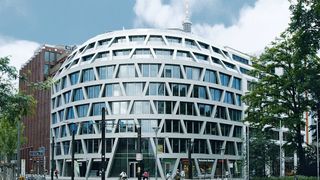 Das industrieerprobte Automatisierungssystem PSS 4000 von Pilz überwacht im Hackeschen Quartier Berlin sämtliche Abläufe der dort eingesetzten Brandschutzanlage. (Eike Walther/Pilz)