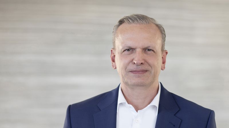 Elring-Klinger-CEO Thomas Jessulat will mit E-Mobility-Produkten in Zukunft deutlich mehr Umsatz generieren.(Bild:  ElringKlinger AG)