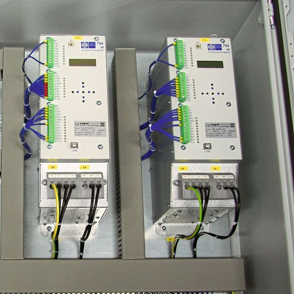 Das elektronische Umpol-Steuergerät (USG) 756 für Spannmagnete auf Werkzeugmaschinen erfüllt bei den sicherheitsrelevanten Funktionen den Performance-Level PL-d. (Wagner Magnete)