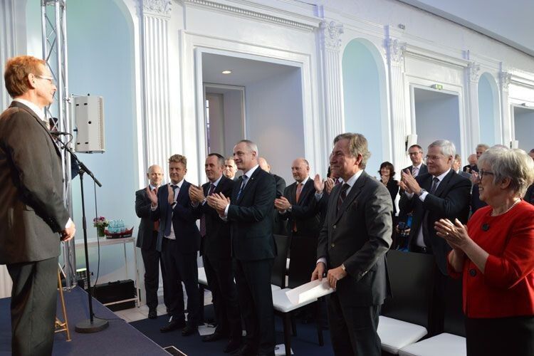 … über die Standing Ovations des Publikums. (Foto: Achter)