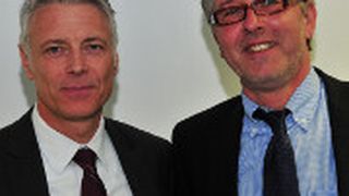 Frank Denzin (li.) übergab den Posten des GASB- und GATZV-Geschäftsführers auf der Jahrestagung an Frank Wielpütz. (Foto: Schmidt)