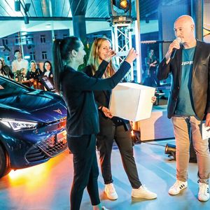 Für die Cupra Tribe Night hatte der Händler ein Gewinnspiel organisiert.(Bild:  Aurel Dörner)