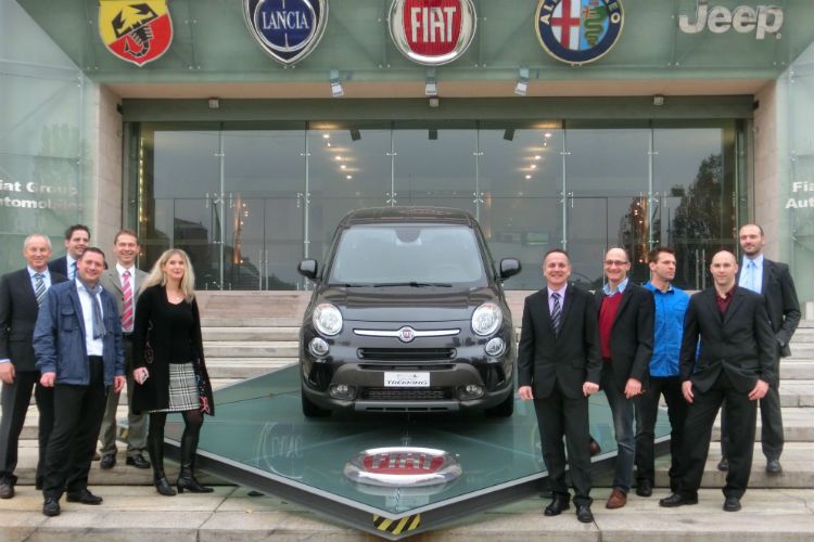 Die Sieger des Wettbewerbs reisten zur feierlichen Preisübergabe nach Turin ... (Foto: Fiat)