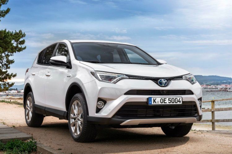 Der Grill ist dreigeteilt. Sehr prägnant haben die Designer den unteren Lufteinlass in Szene gesetzt. (Toyota)