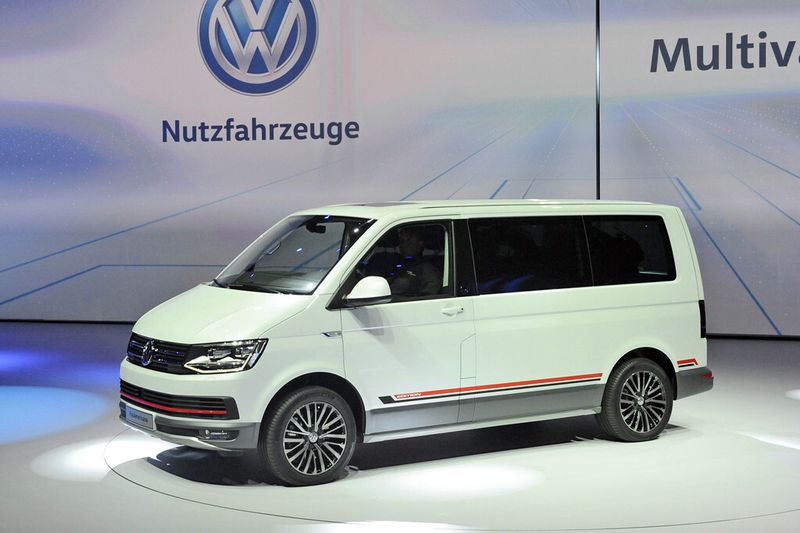 Zudem präsentierte VW seinen neuen T6, der als Multivan oder Caravelle zu haben ist. (Foto: Z.M./AutoReporter)
