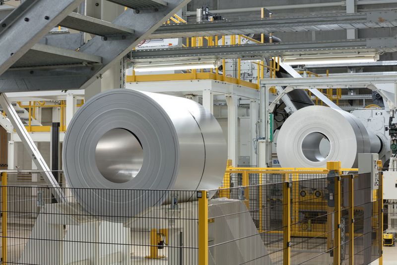 Mit der Linie erweitert das Unternehmen seinen Standort, die jährliche Produktion steigt von 50.000 auf 200.000 Tonnen Aluminiumcoils. (Hydro/Axel Hartmann Fotografie)