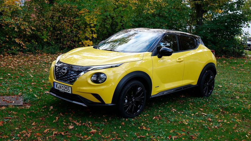 Der Nissan Juke polarisiert weniger als früher, hat aber immer noch ein auffälliges – und wie wir finden – gelungenes Design.(Bild:  Rosenow – VCG)