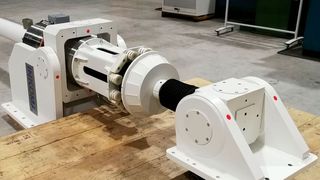 Für ein Radioteleskop entwickelte Inkoma Maschinenbau Anhand einen neuen servoelektrischen Direkt-Spindelhubantrieb (DSH) für die Elevationsbewegung des Parabolspiegels. (Inkoma Maschinenbau)