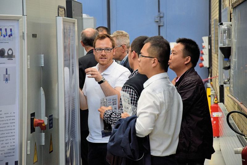Beim inzwischen traditionellen IFU-Abend bietet sich Gelegenheit für Meinungsaustausch und Networking. (IFU Stuttgart)
