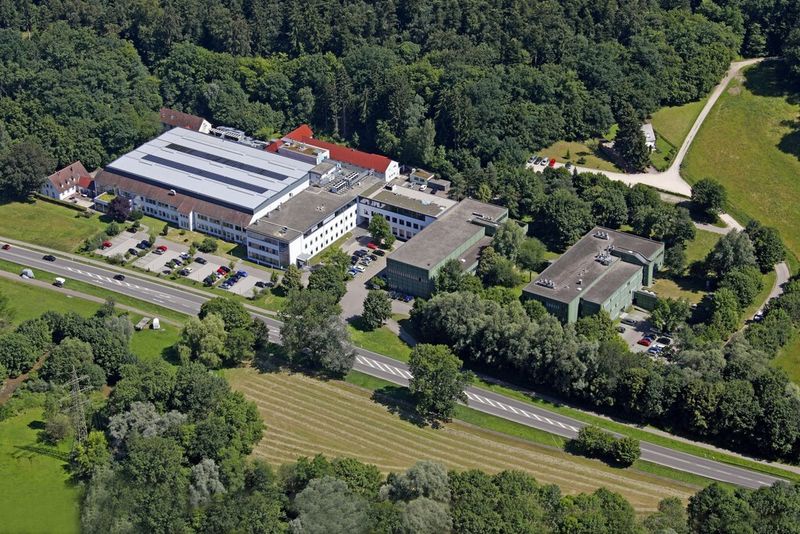 Das Institut für Textil- und Verfahrenstechnik (ITV) Denkendorf ist Deutschlands größtes Textilforschungszentrum.  (Bild: ITV Denkendorf)