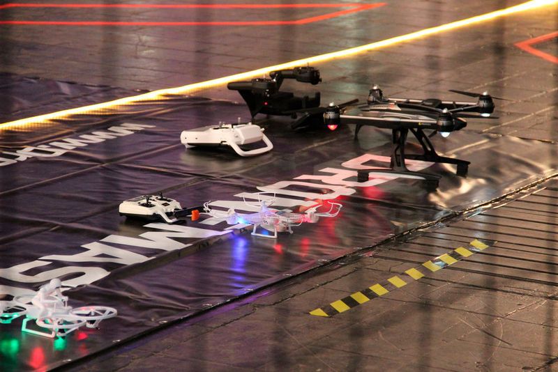 Nebenbei wurden unzählige Drohnentypen vorgestellt. (Bild: Robert Horn)