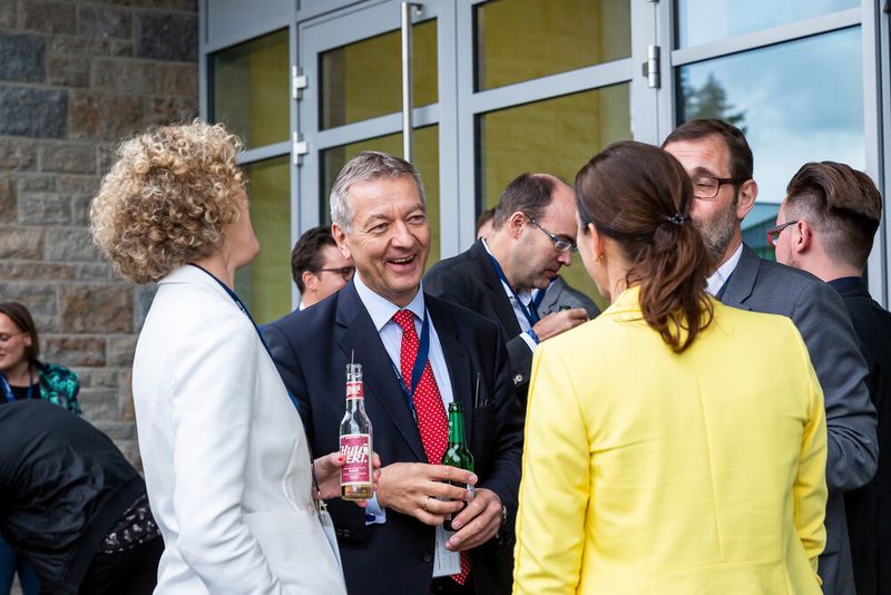 Wenn ein Siemens-VP mittags die restlichen Termine für einen cancelt, muss man etwas richtig gemacht haben!! (Stefan Bausewein)