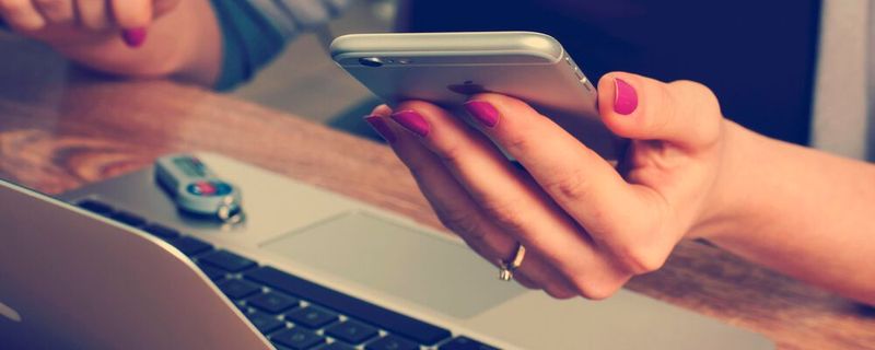App statt Behördengang: Ausweisapp2 und der elektronische Personalausweis können so manchen Besuch zum Amt überflüssig machen. App statt Behördengang: Ausweisapp2 und der elektronische Personalausweis können so manchen Besuch zum Amt überflüssig machen.