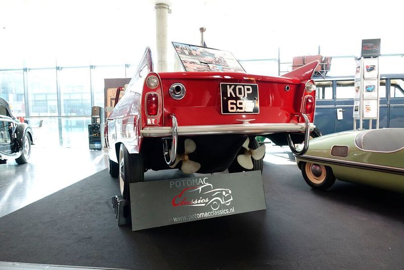 Noch ein Exot: ein Amphicar. (Rosenow/»kfz-betrieb«)