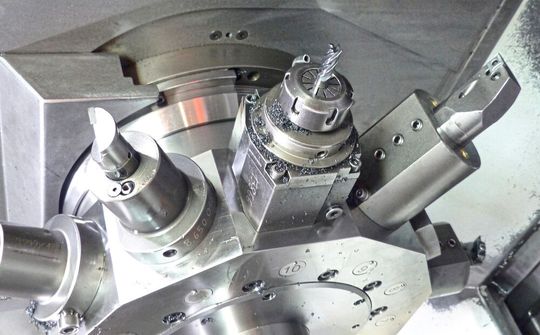 Bei der «EMAG VL300» wurde man in Hofheim zum mehrmaligen Wiederholungstäter. Überwacht werden damit Bohrer, Fräser, Gewindeschneider, generell alle angetriebenen Werkzeuge.(Bild:  Lerch)