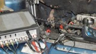 Hat man relevante Signale mithilfe des Speicheroszilloskops aufgenommen, analysiert man diese anschließend bequem mit einer kostenlosen Software am PC/Laptop. (Foto: Dominsky)